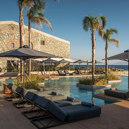 Porto Plomari Hotel Buitenkant foto