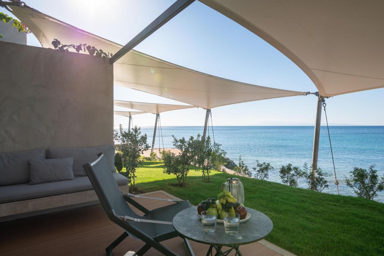 Porto Plomari Hotel Buitenkant foto